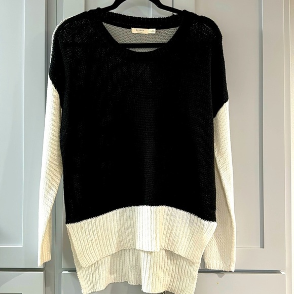 Harper Sweaters - Harper Black White and Gray Color Block Sweater Small